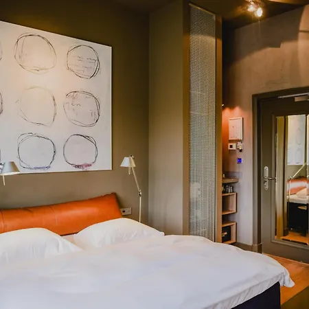 فندق Boutique Manna & Blue 4*